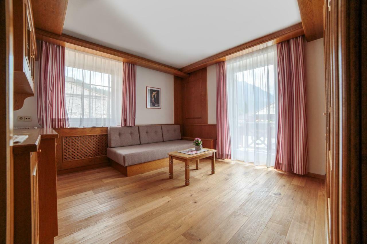 Sapelza Appartementhaus Dobbiaco Phòng bức ảnh